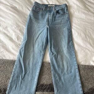 Levi’s Ribcage Straight Jeans